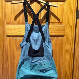 *new* Flylow Women's Moxie Bibs - Ski pants